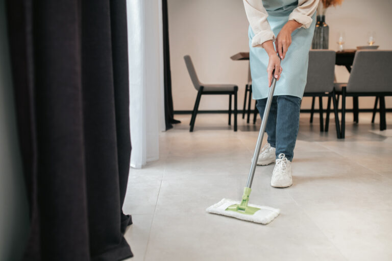 Microfibre Mop for Wooden Floors: What You Need to Know?