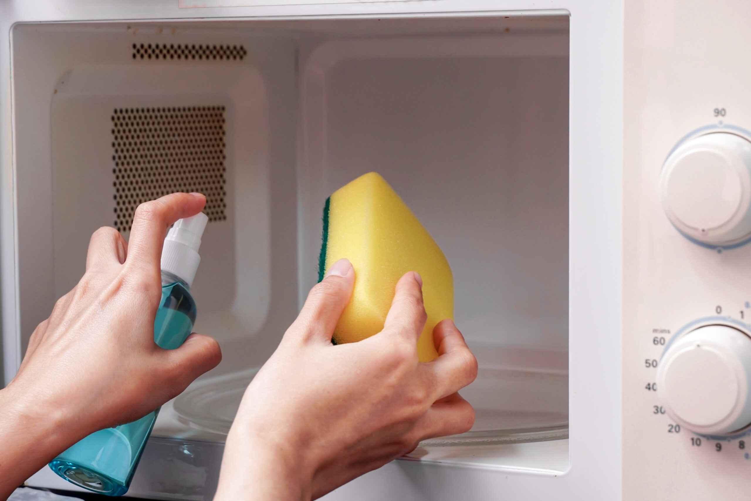 What Do You Use to Clean a Microwave