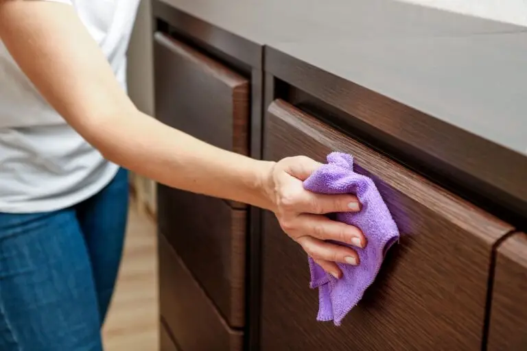 Best Cleaner for Wood Cabinets