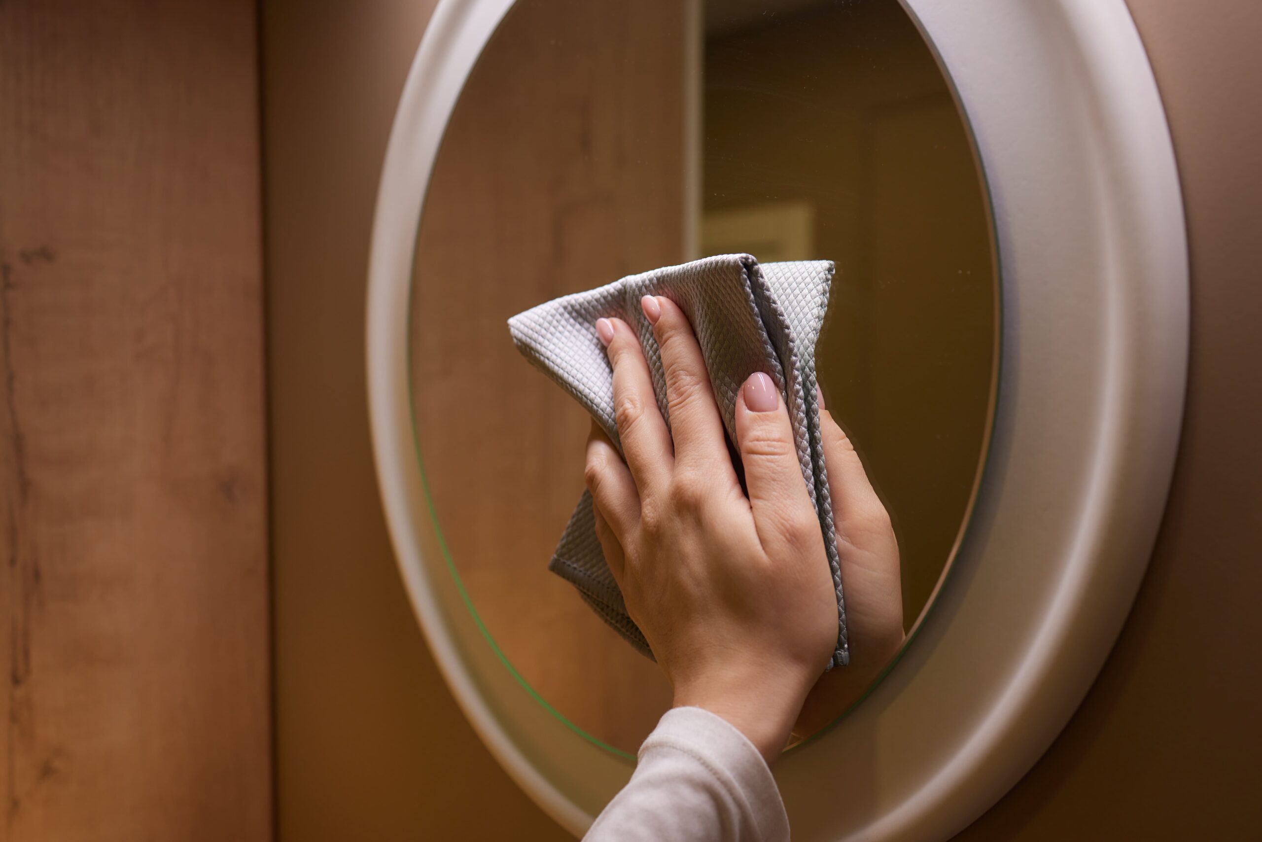 Can You Use Glass Cleaner on Mirrors