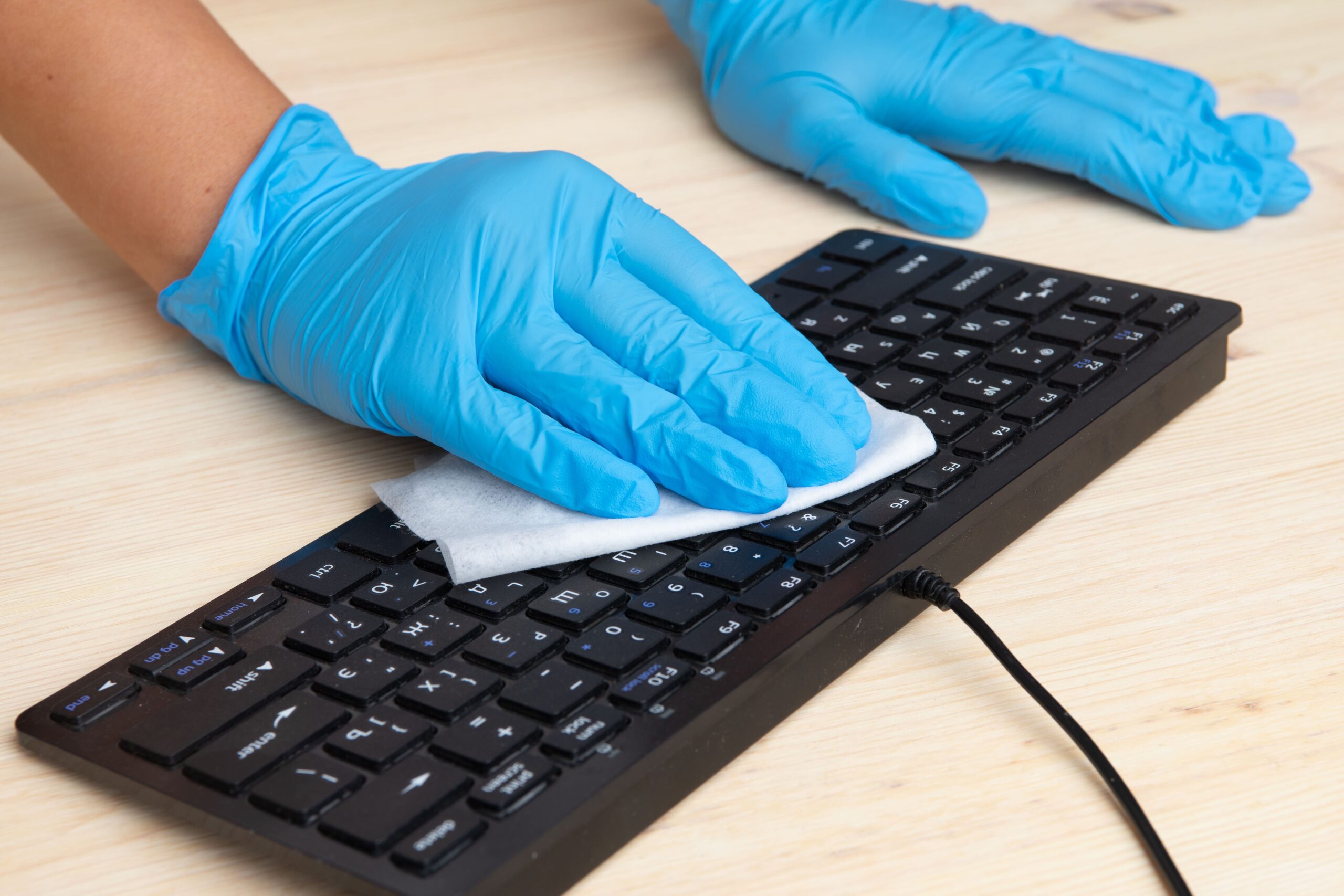 Clean a Keyboard Safely