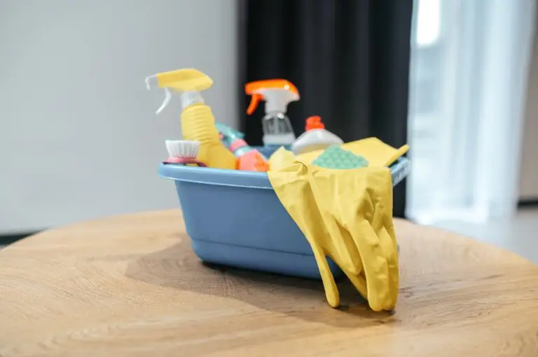 Cleaning Supplies Checklist for New Homeowners