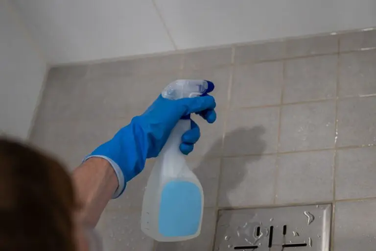 How to Clean Bathroom Caulk Without Damaging It?